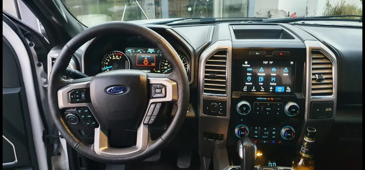 Ford F-150 Platinum ecoboost - Image 2
