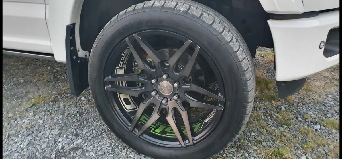 Ford F-150 Platinum ecoboost - Image 3