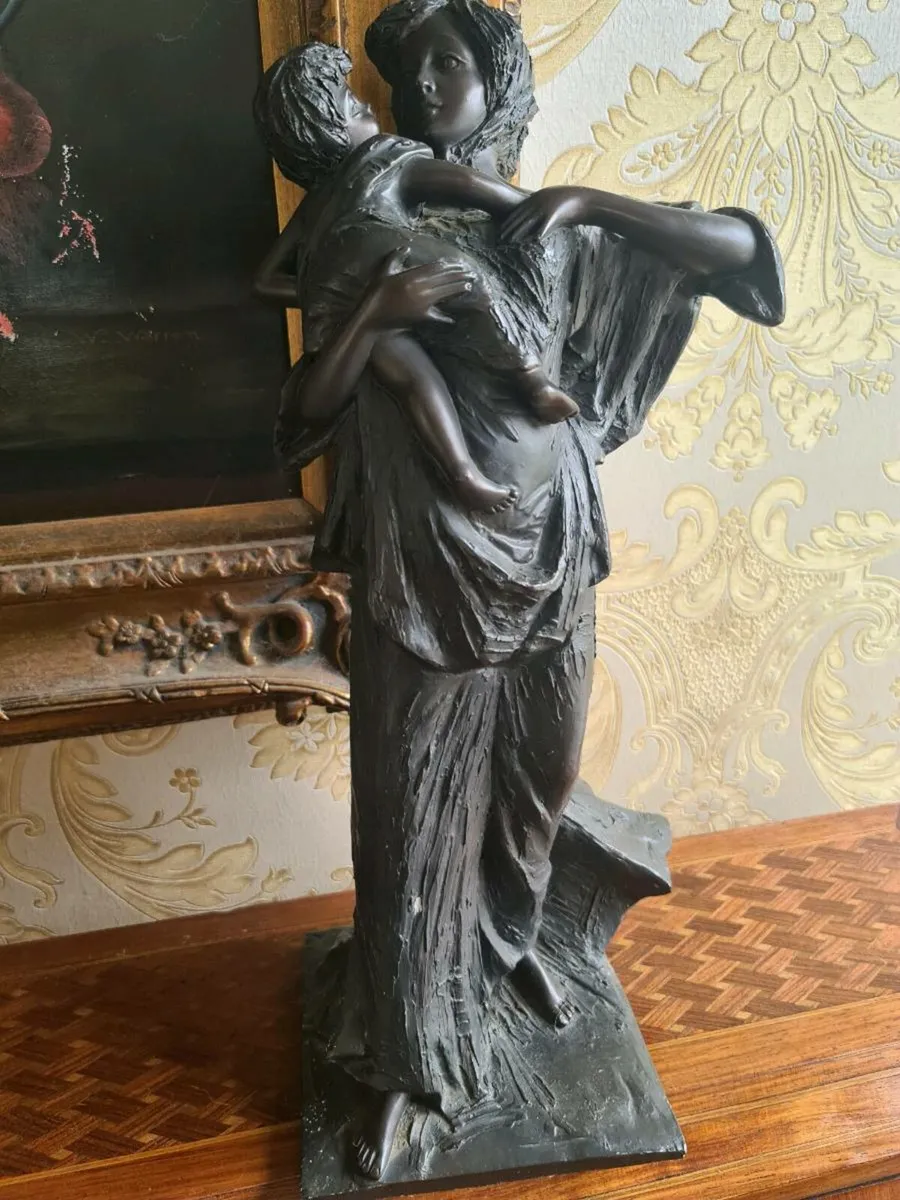 Large sculpture POSTAGE AVAILABLE - Image 2