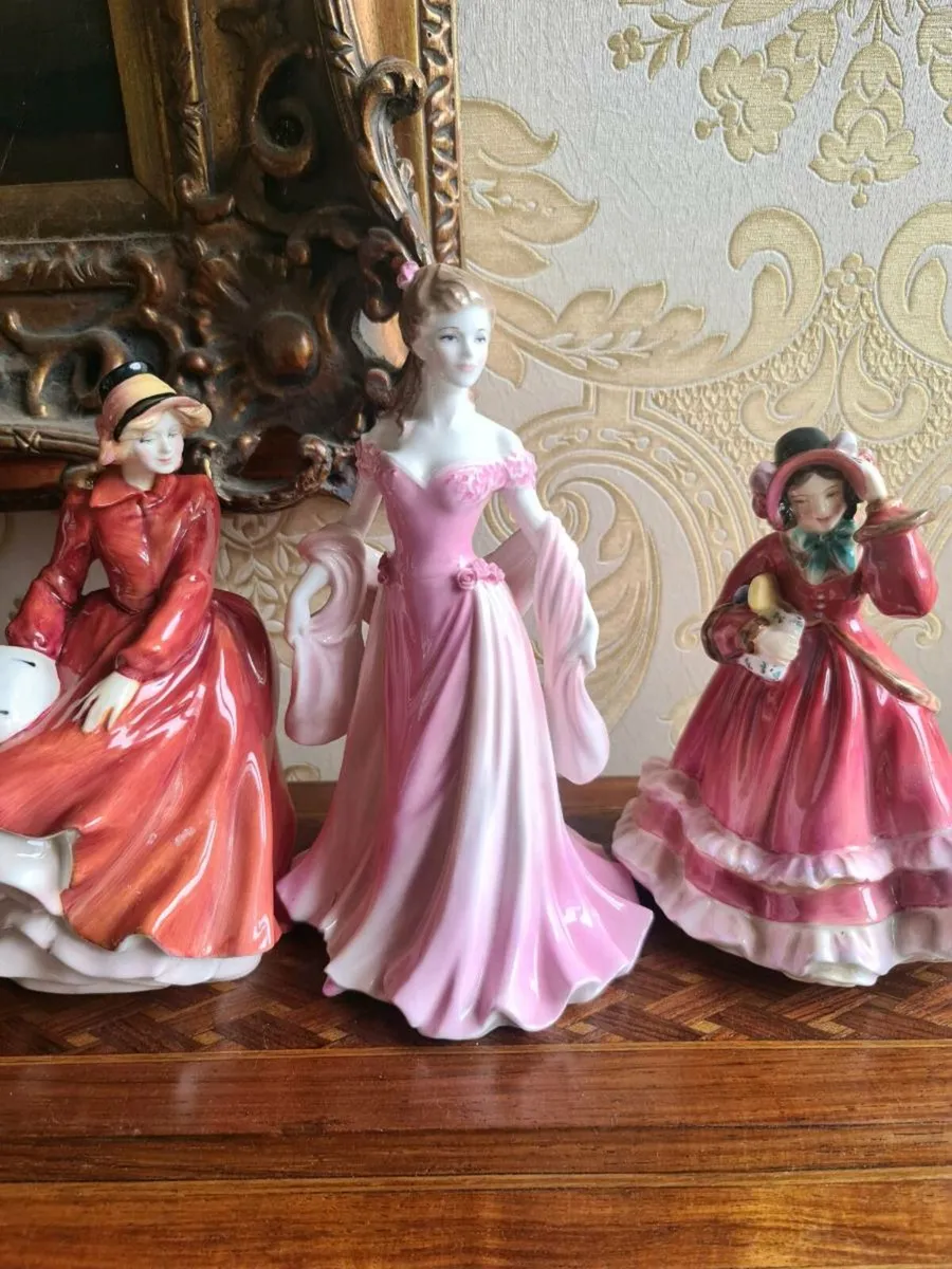 A selection of vintage Royal doulton figurines - Image 4