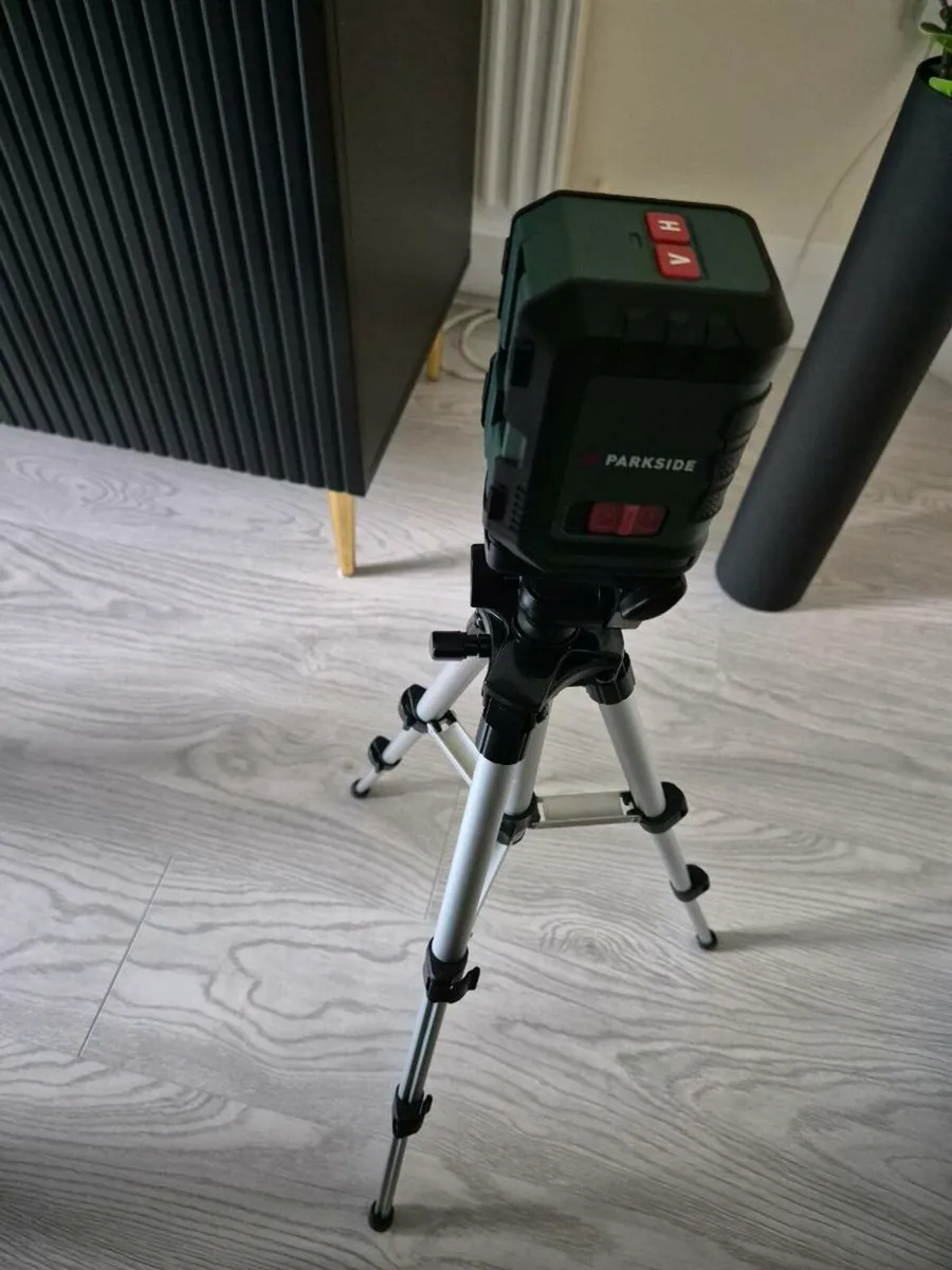 Cross Line Laser with Tripot - Image 3