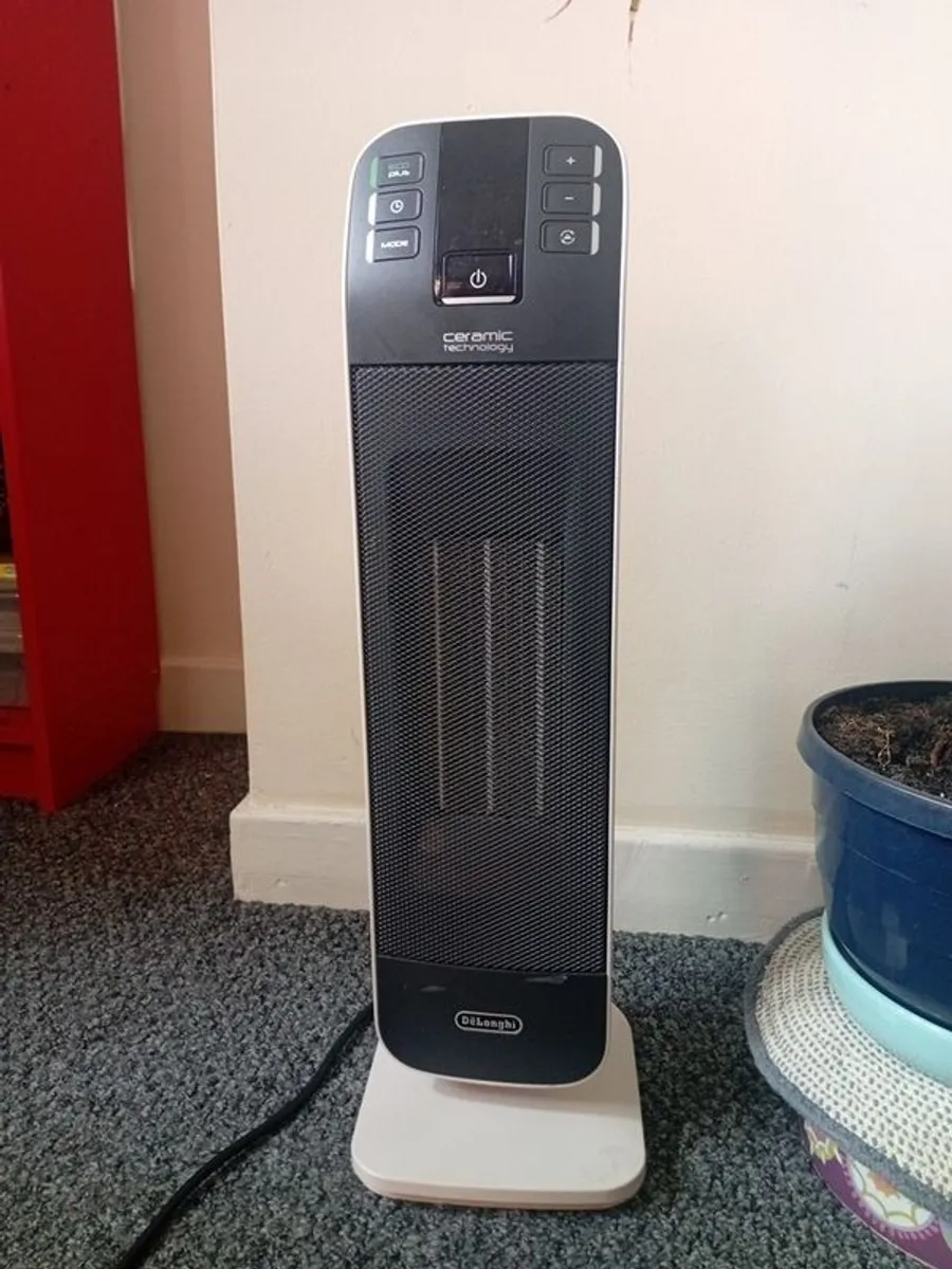 De Longhi Fan heater ( ceramic technology) - Image 1