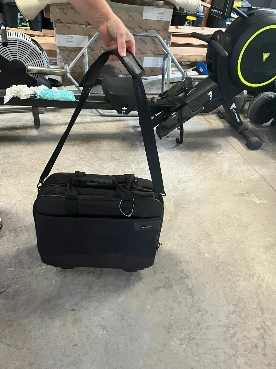 Samsung Rolling Shoulder Bag - Image 4