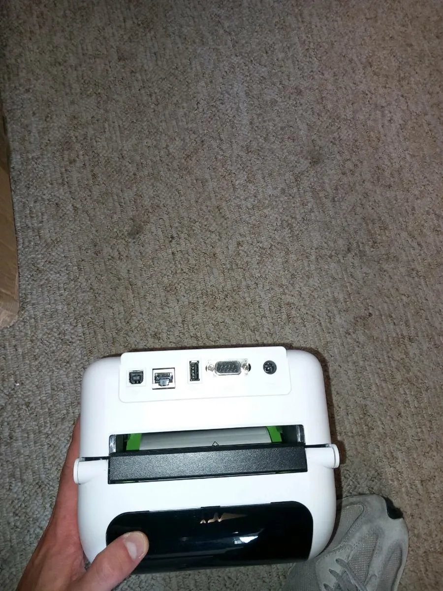 Brother label printer and compatible rolls x60 - Image 3
