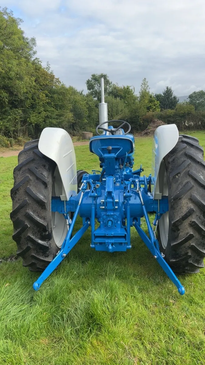 Ford 4000 - Image 2