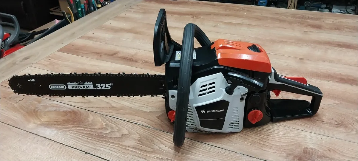 4 chainsaw - Image 1