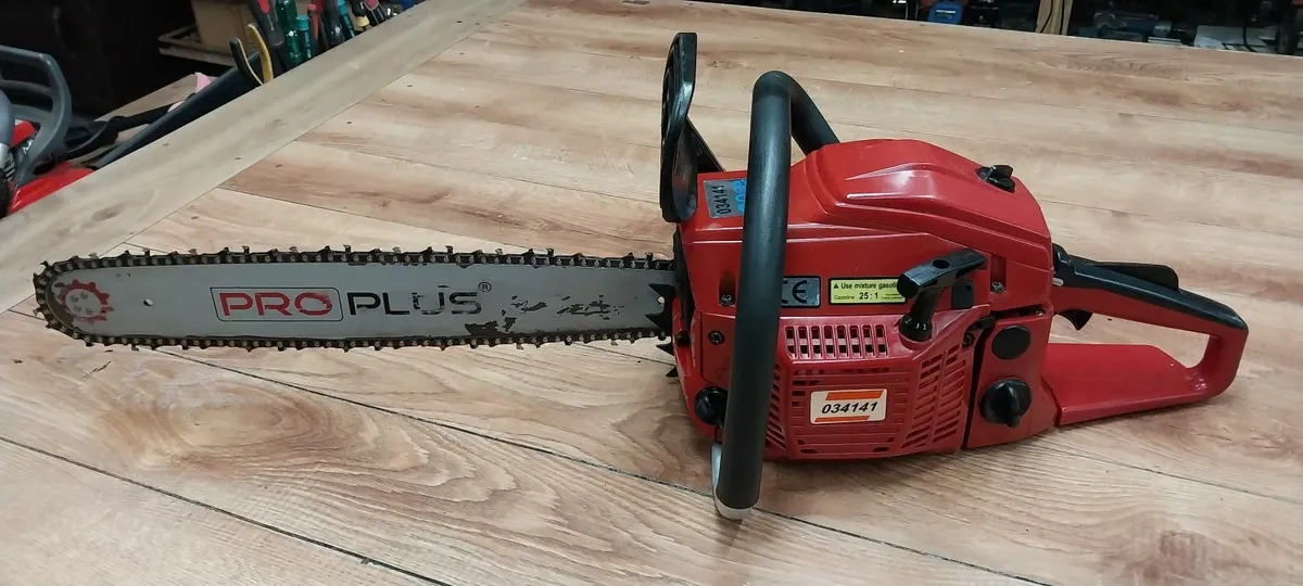 4 chainsaw - Image 2