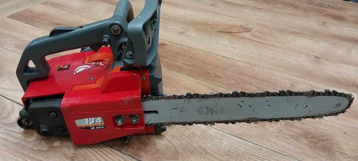 4 chainsaw - Image 4