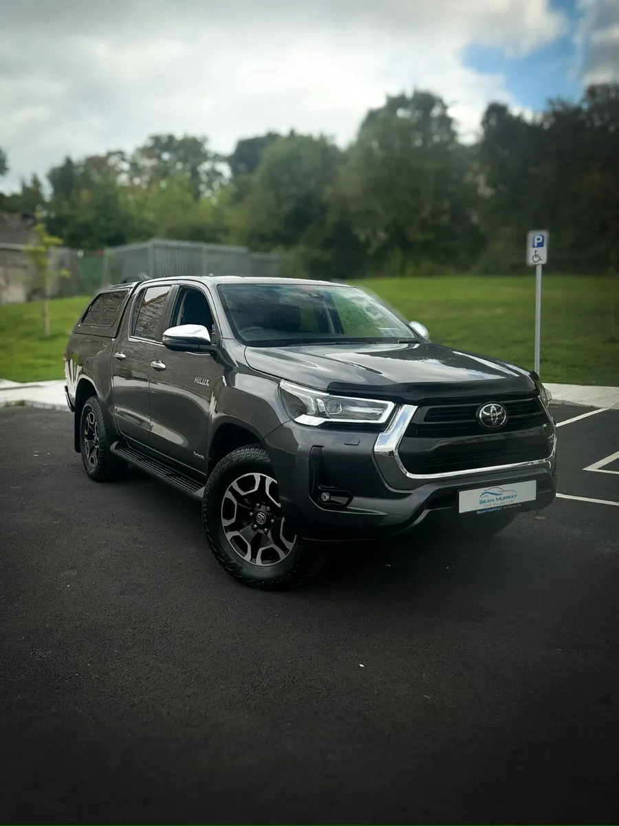 Toyota Hilux 2022 - Image 1