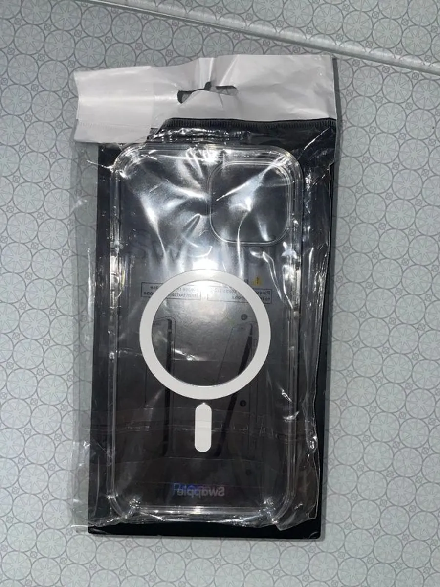 iPhone 13 - Image 3