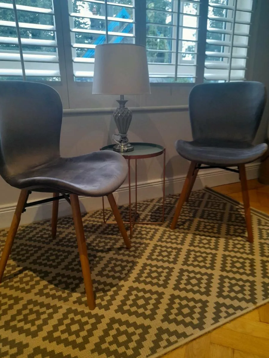 CHAIRS (2) SIDE TABLE and LAMP - Image 3