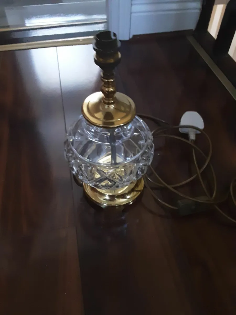 Glass lamp with brass rimmed new - Image 3