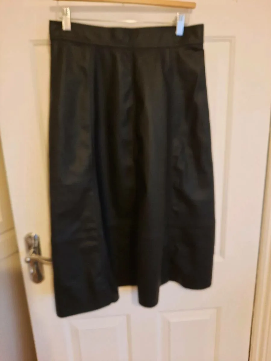 H&M leatherette Skirt - Image 3