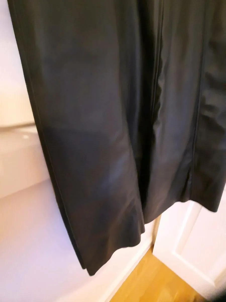 H&M leatherette Skirt - Image 4