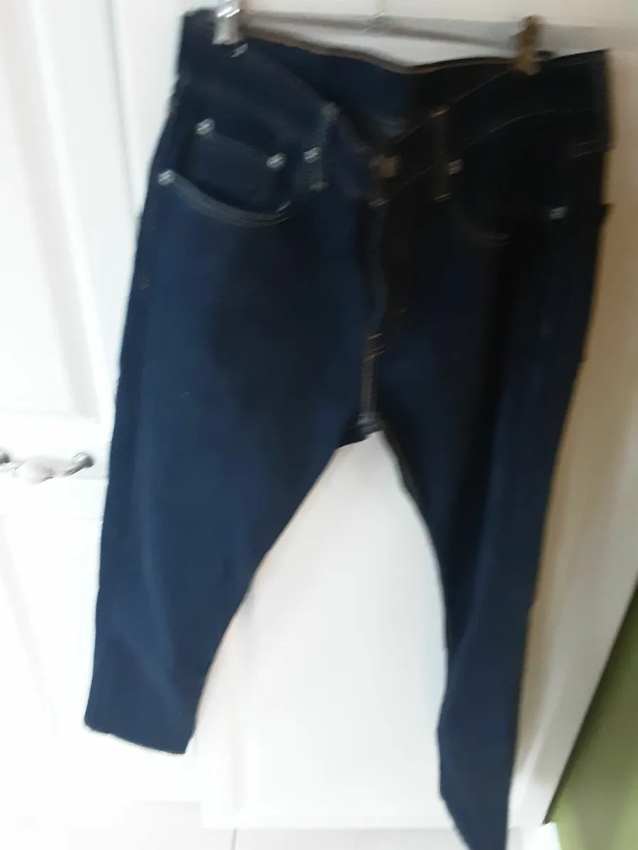 Mens levis jeans - Image 4