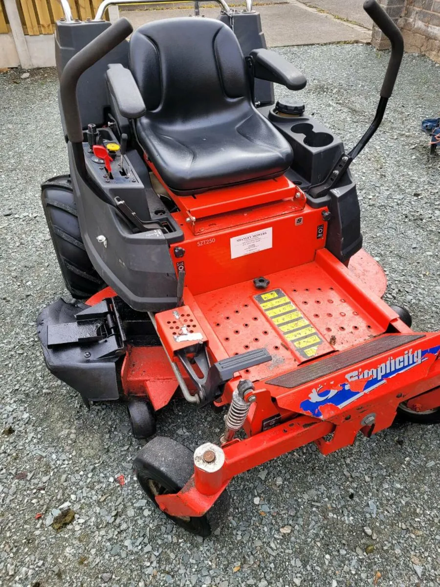 Simplicity zeroturn 25hp - Image 3