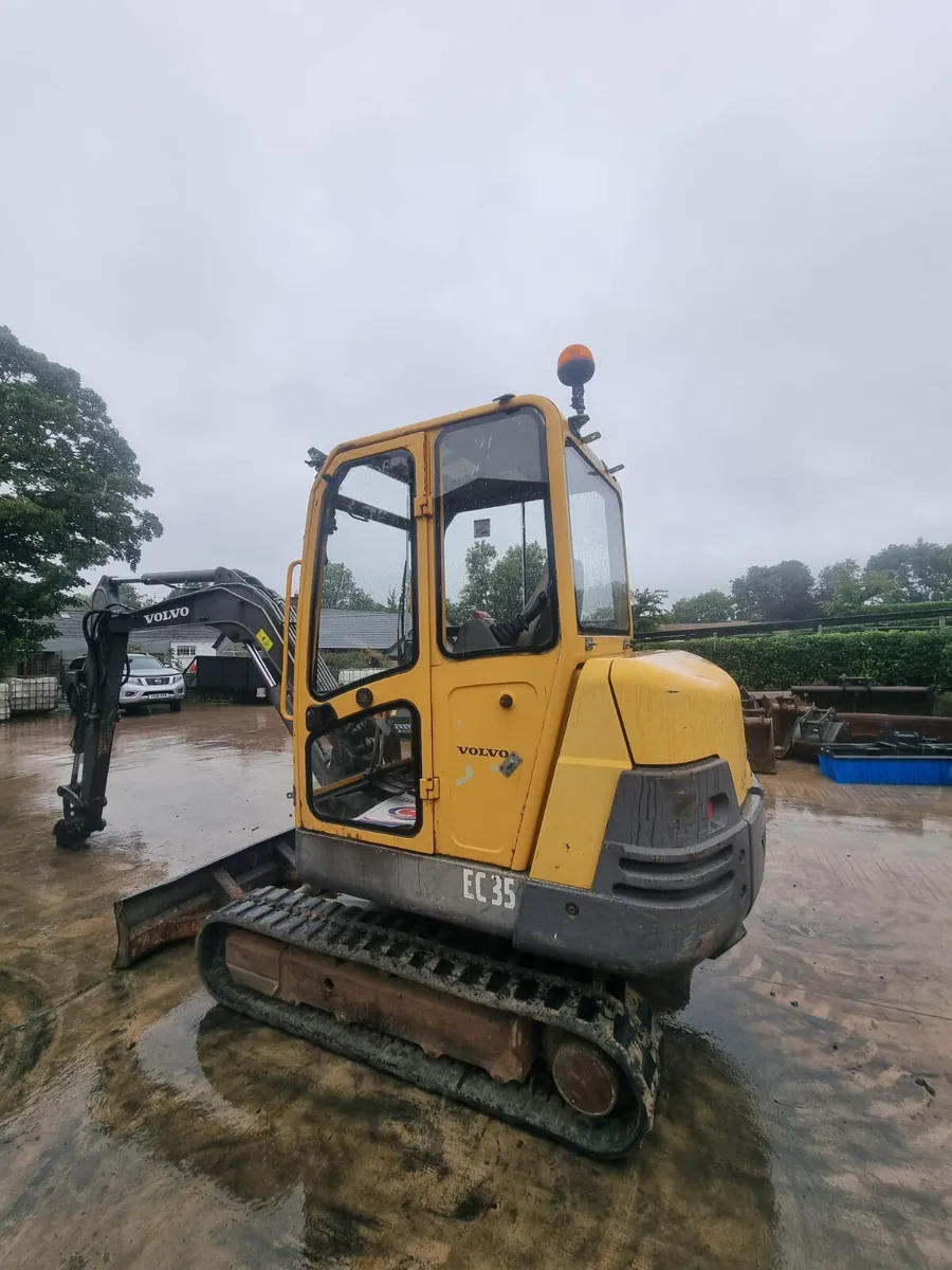 2003 VOLVO EC35 - Image 2