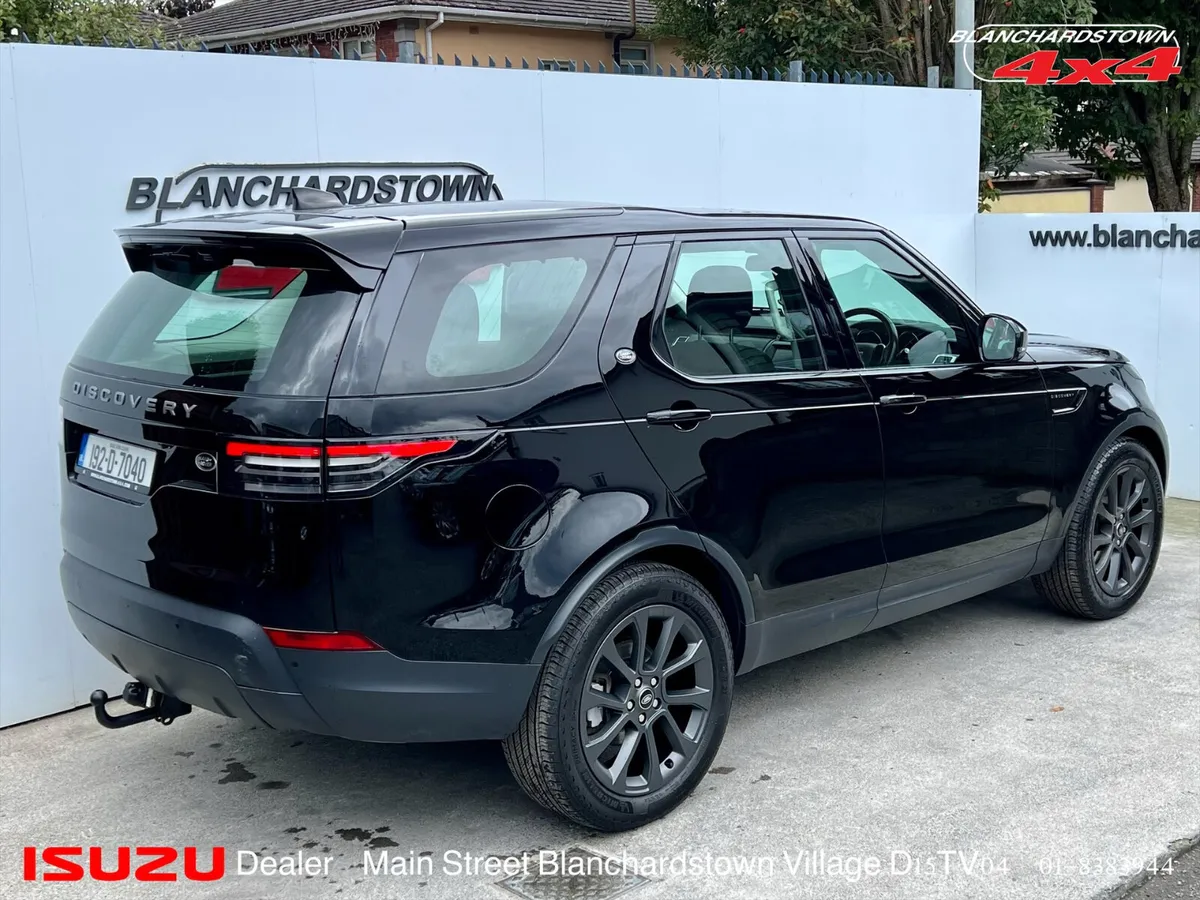 LAND ROVER DISCOVERY 5 SD4 240hp LOW MILES 60000km - Image 2