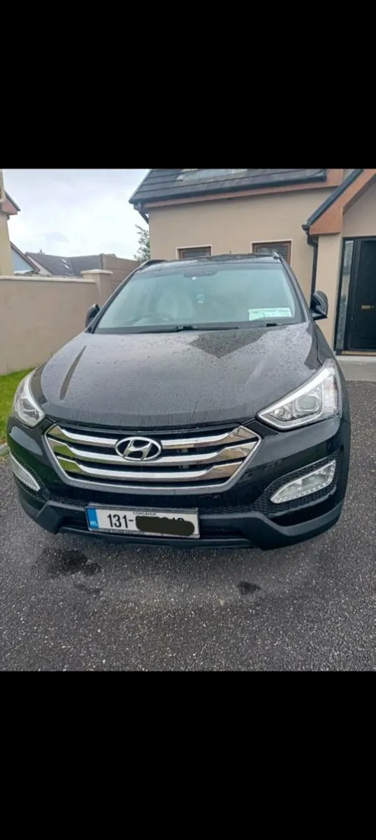 2013 Hyundai Santa Fe - Image 2