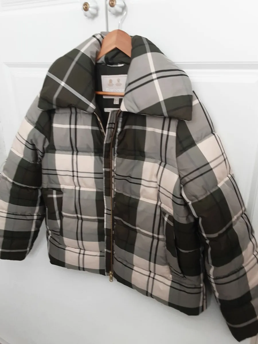 Ladies Barbour green jacket new - Image 2