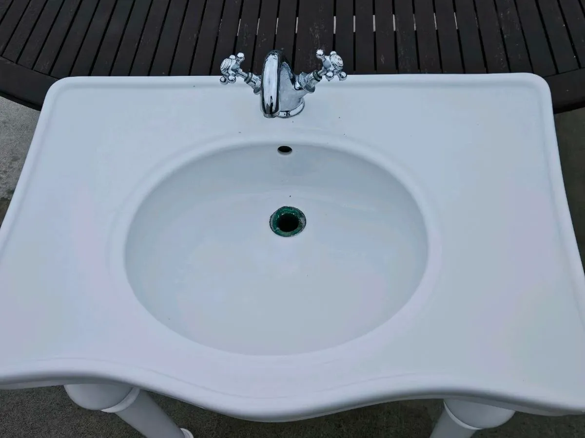 Rak Washington Sink and taps - Image 2