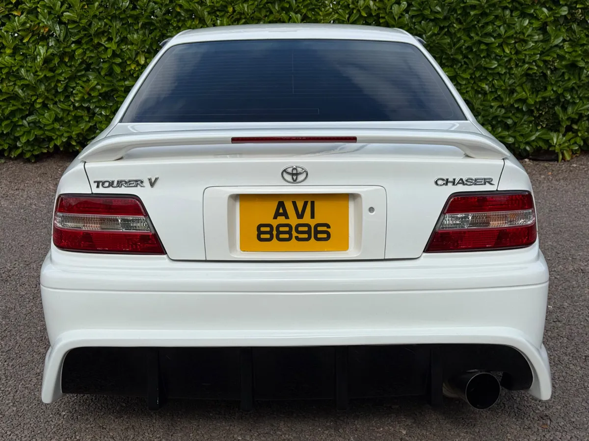 Toyota Chaser JZX100 Tourer V - Image 3