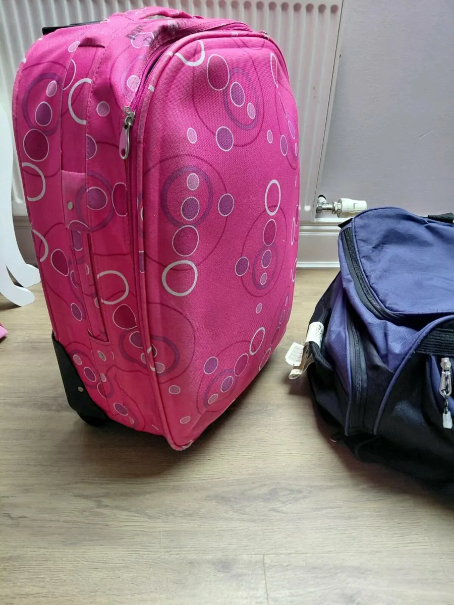 Suit cases - Image 1