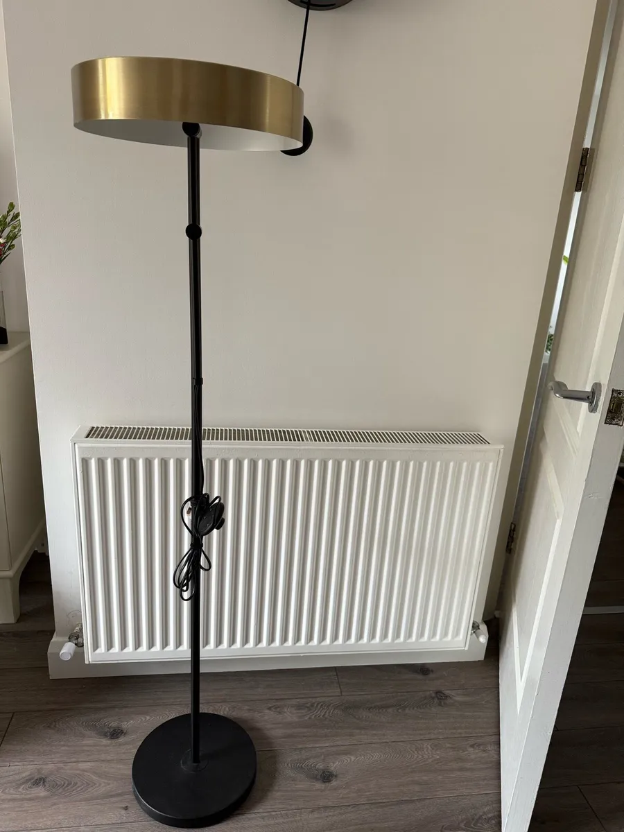 Floor lamp