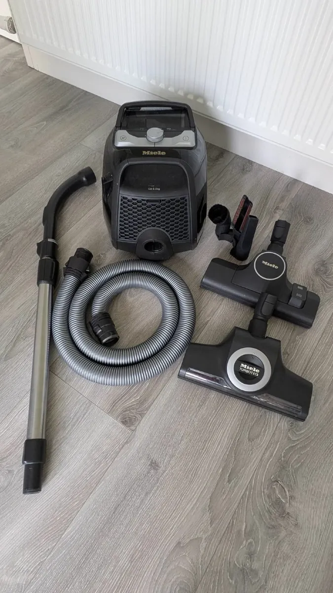 Vacuum cleaner Miele Boost CX1 - Image 1
