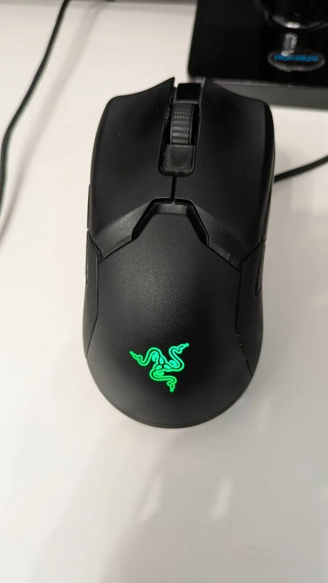 Razer Viper Ultimate like new - Image 1