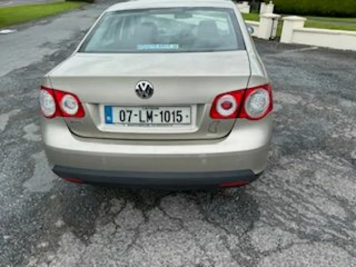 Volkswagen Jetta 2007 - Image 4