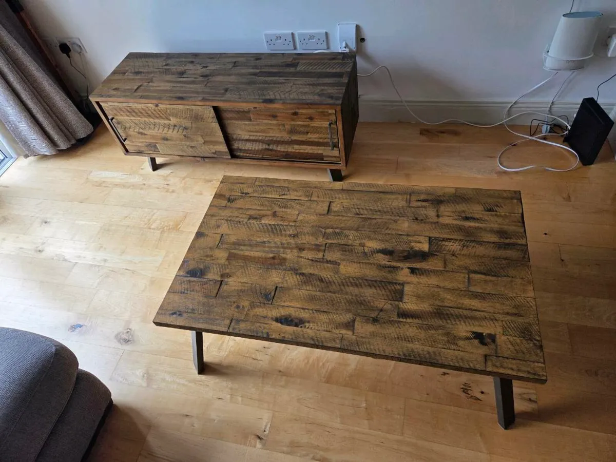 Coffee Table: Camden Rustic - Image 2