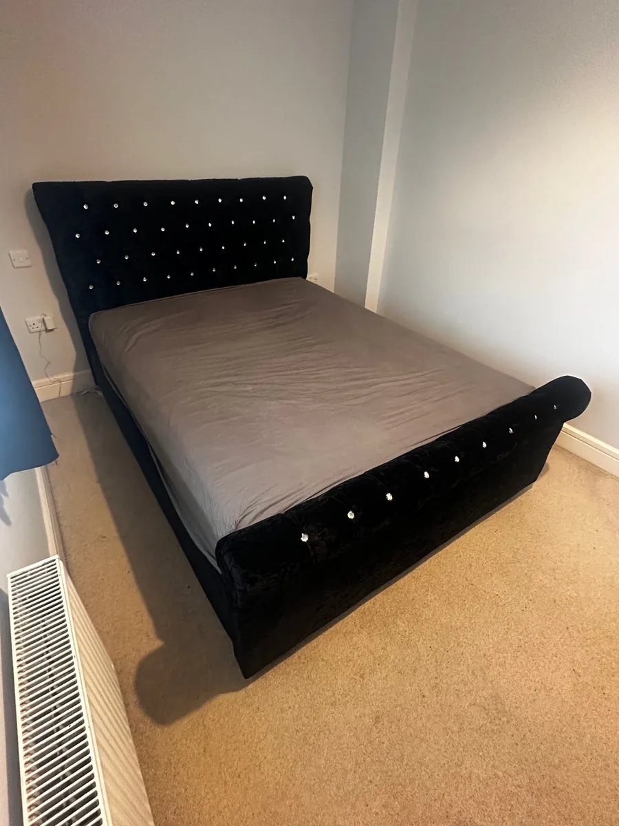 King size velvet bed frame - Image 3
