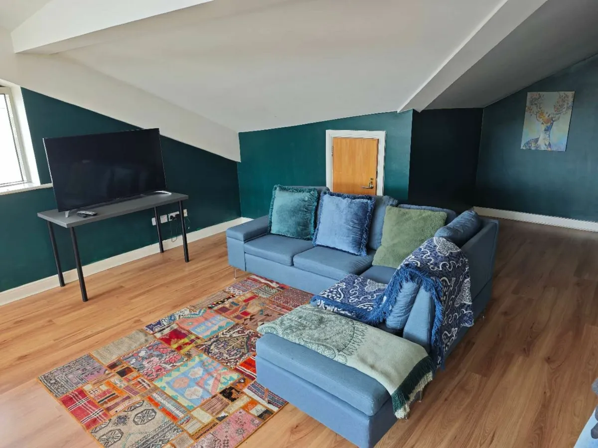 almost new sofa set collect in Dublin 18 - Image 3