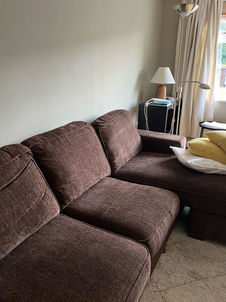 L-Shaped couch - Image 4
