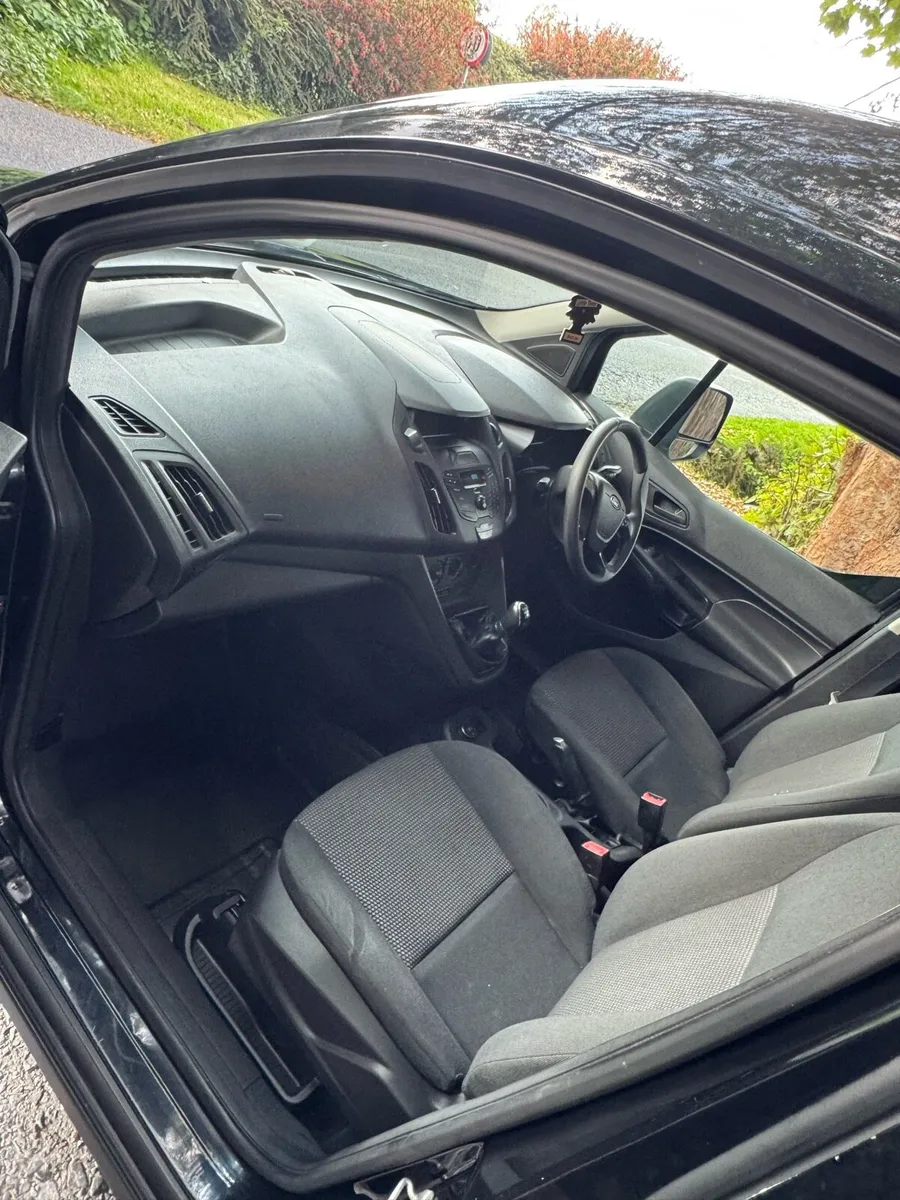 Ford transit connect - Image 3