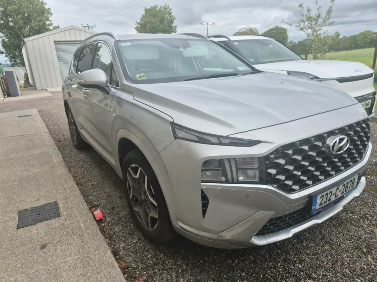 2023 Hyundai Santa Fe Executive - Image 1