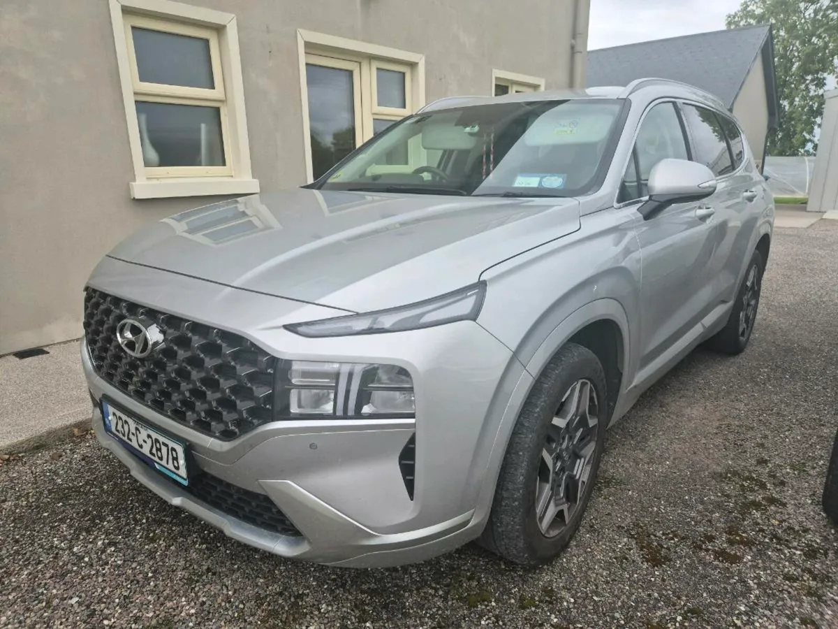 2023 Hyundai Santa Fe Executive - Image 2