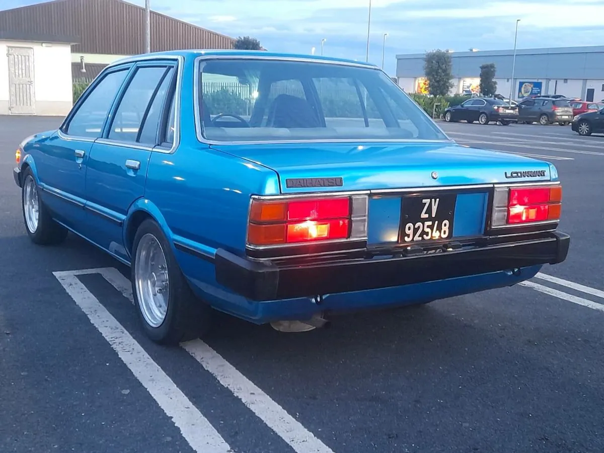 Daihatsu Charmant - Image 4