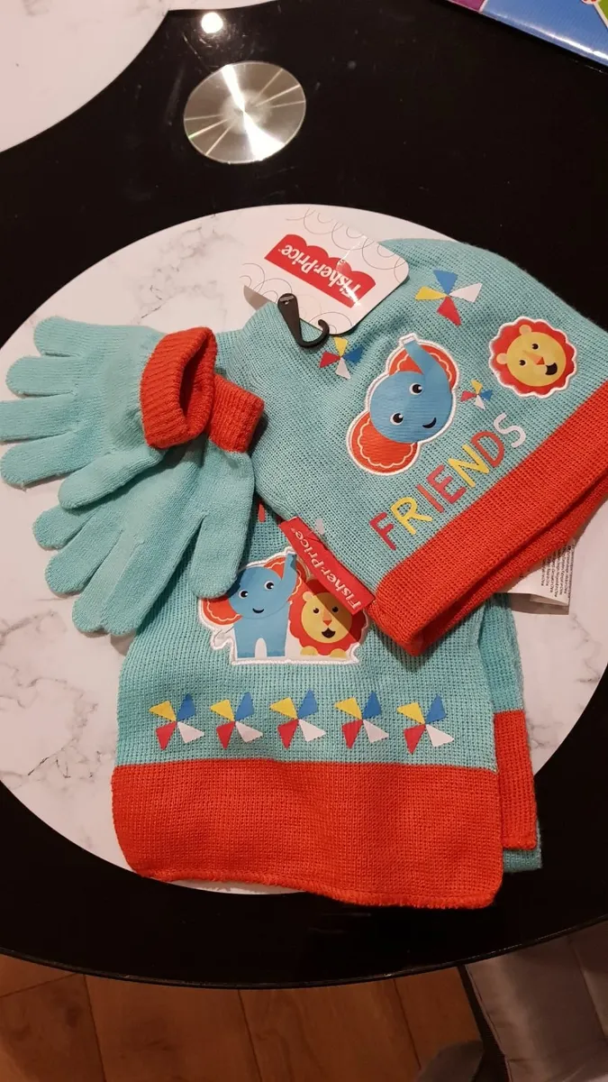 hat and scarf set  Fisher Price- BRAND NEW - Image 1