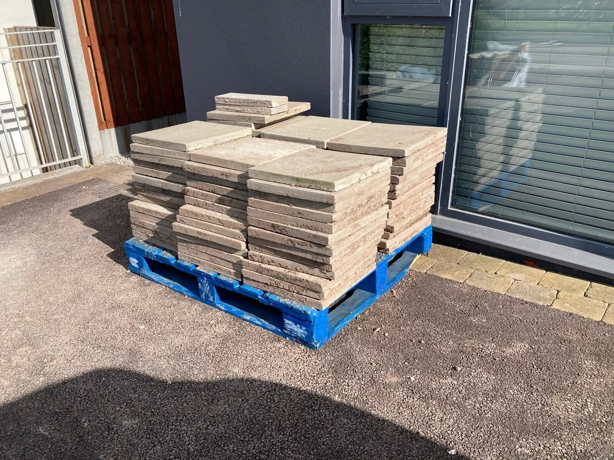 Concrete patio slabs - Image 1
