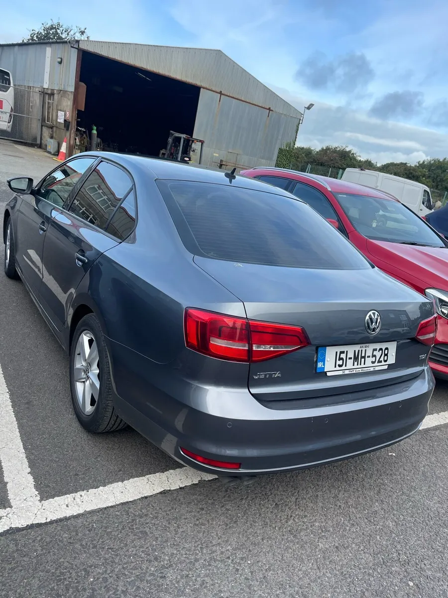 Volkswagen Jetta - Image 4