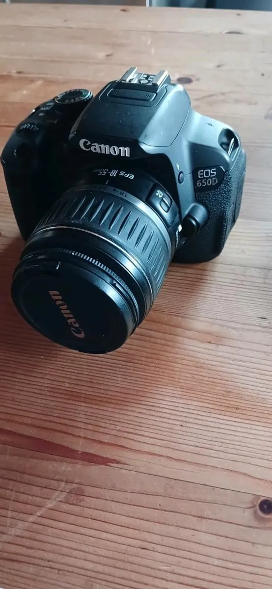 Canon 650D camera and lens - Image 1