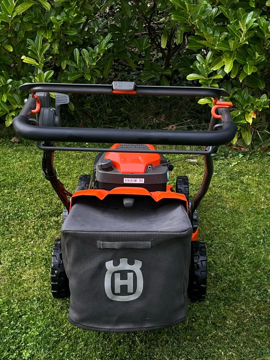 Husqvarna lawnmower - Image 3