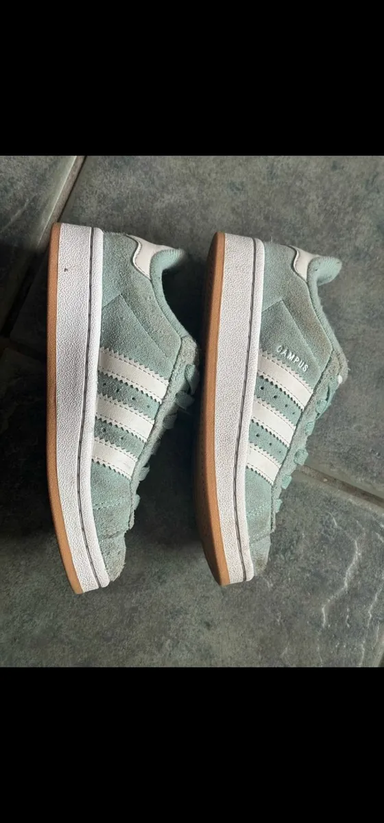 Girls Adidas runners - Image 3