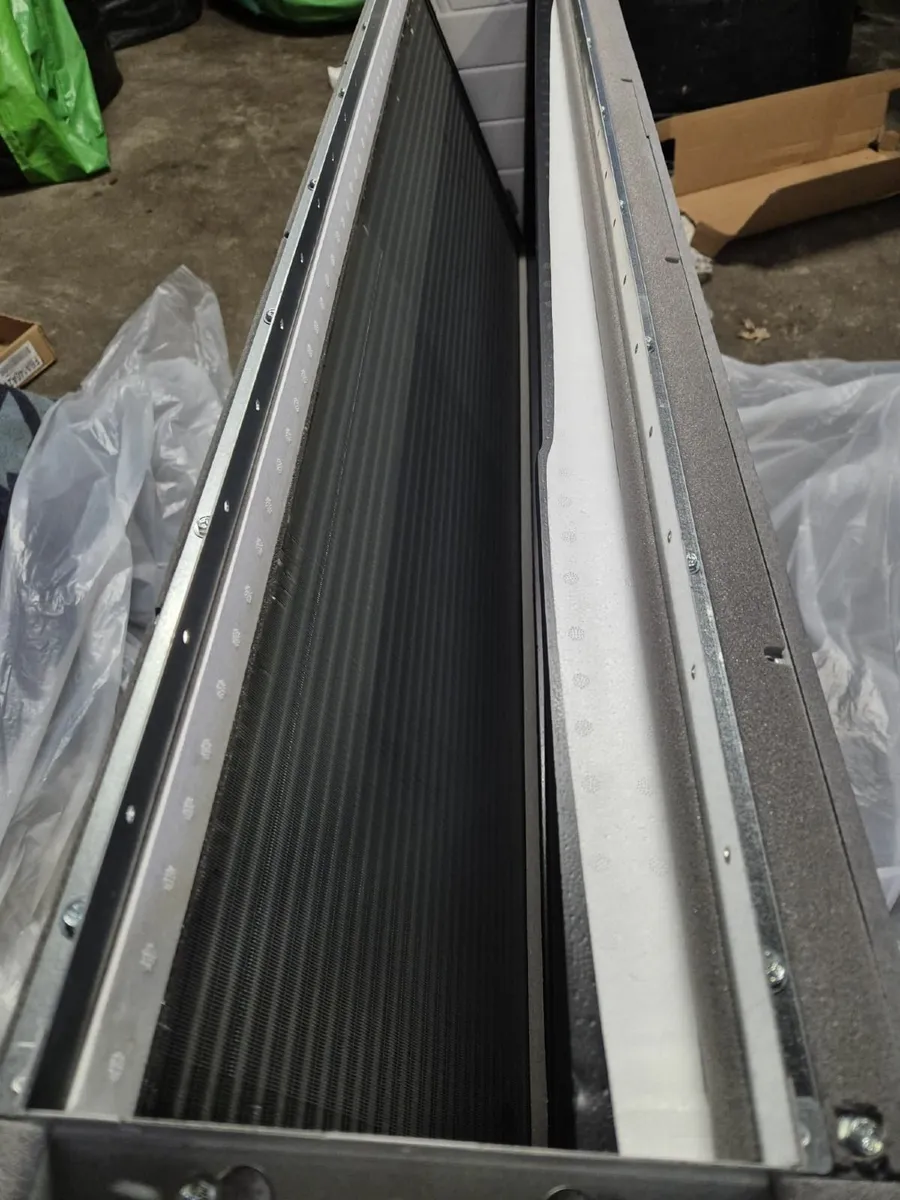 Daikin Air conditioning unit - Image 3