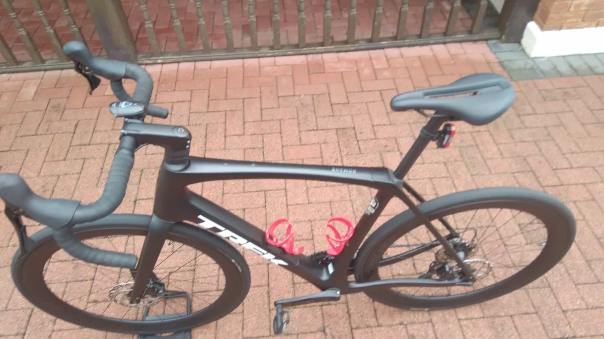Trek Domane Gen5 SL4 - Image 1