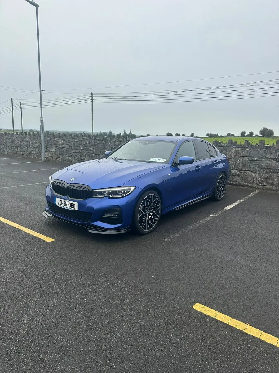 BMW 3-Series 2020 - Image 1