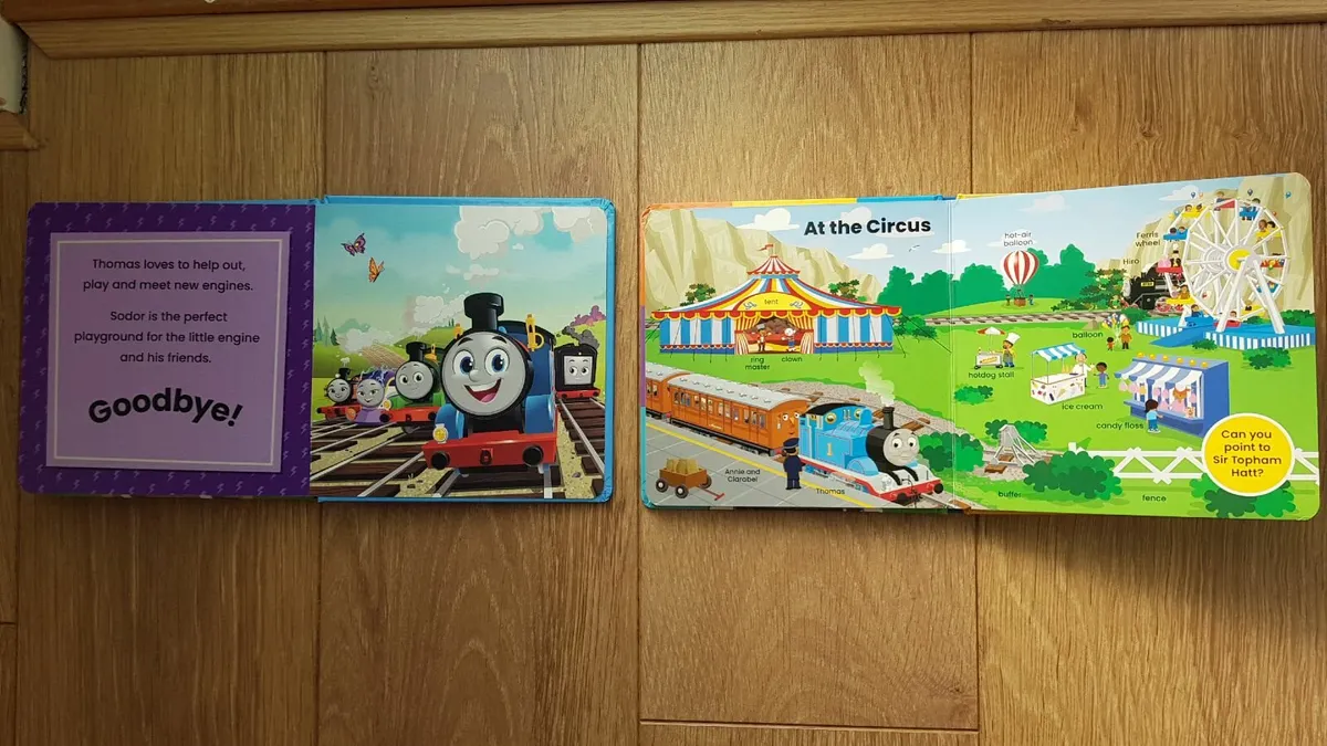 Thomas & friends  books + train toy - Image 3