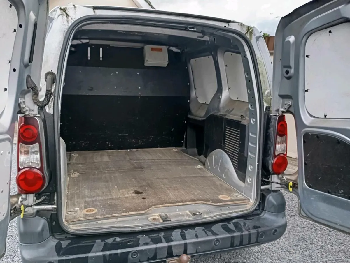 Citroen Berlingo 3 seater 131 - Image 4